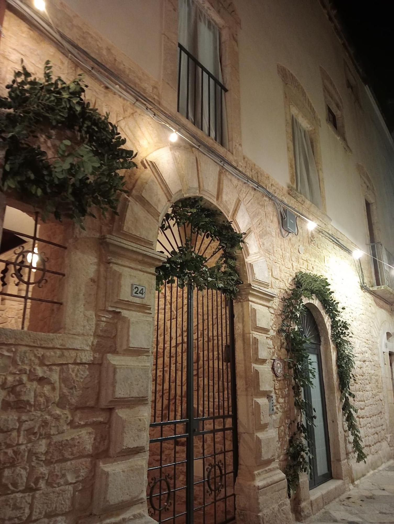 Готель Palazzo Rizzi Dimora Dei Templari Bitetto Екстер'єр фото